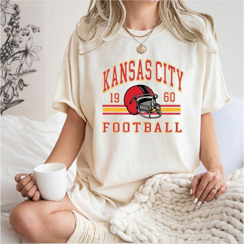 Kansas City Chi.e.fs Retro Style Shirt ,Kansas City Football Unisex T-shirt